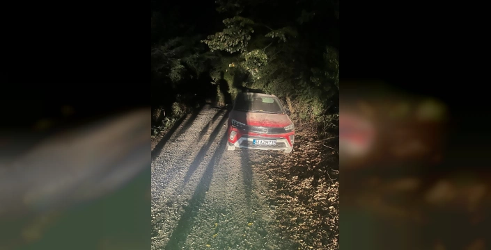 Karasu'da sokak ortasında öldürülen Ömer Akbay'ın (35) katillerinin kullandığı araç bulundu