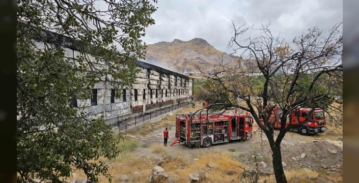Kayseri'de mobilya fabrikasında yangın