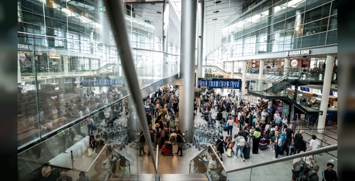 Kopenhag Havalimanı'nda drone alarmı: Tüm uçuşlar durduruldu