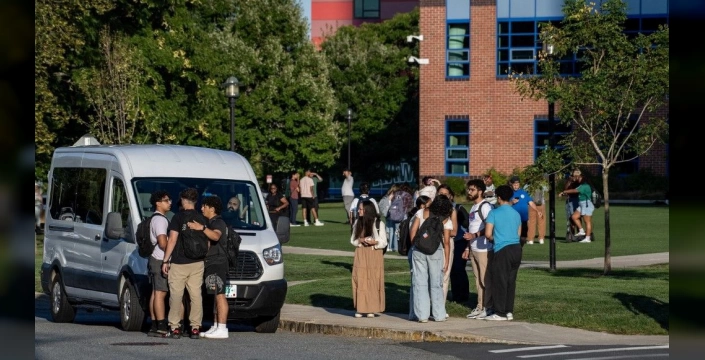 Massachusetts Lowell Üniversitesi'nde silahlı saldırgan paniği: Binlerce öğrenciye 'içeride kalma' uyarısı