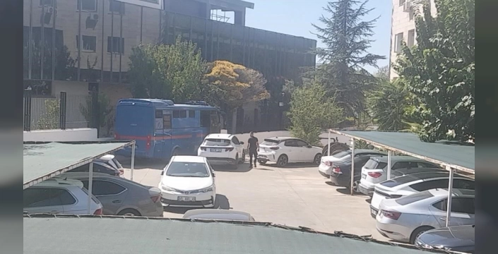 Menteşe'de molotoflu saldırı: 2 çocuk tutuklandı