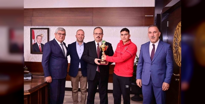 Muaz Erdem Madran: Para Trap Dünya Şampiyonu