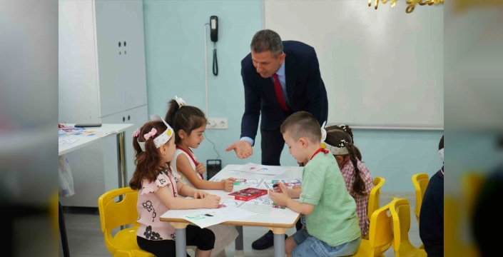 Muş'ta 18 bin 430 öğrenci için ders zili çaldı