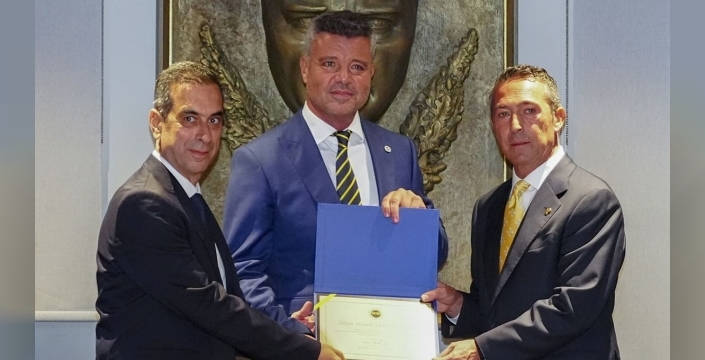 Sadettin Saran mazbatasını aldı: Ali Koç'tan destek mesajı