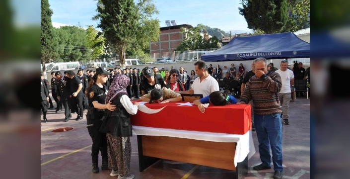 Salihli'de feci kaza: Polis memuru Osman Yaman hayatını kaybetti