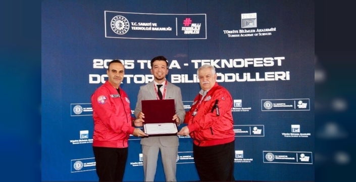 Samet Çelik, TÜBA-TEKNOFEST Doktora Bilim Ödülü'nü kazandı