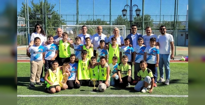 Sarıgöl'de ilköğretim haftası dostluk maçı