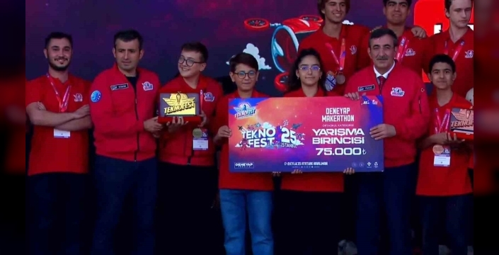 Summer Triangle Takımı TEKNOFEST'te Türkiye birincisi oldu