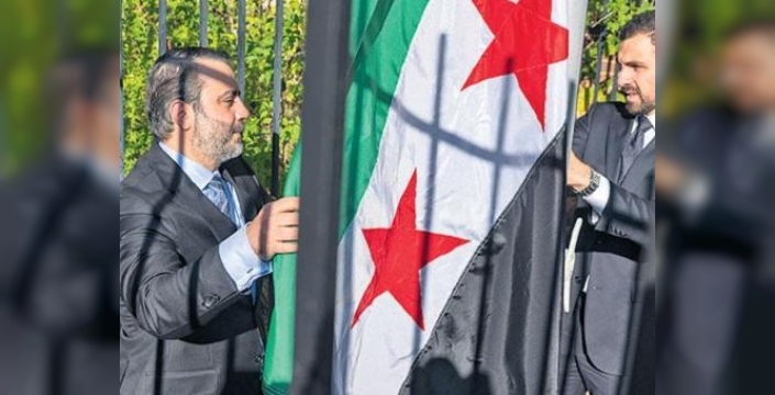 Suriye bayrağı Washington'da yeniden dalgalanıyor