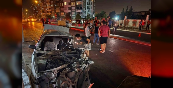 Tarsus'ta trafik kazası: 1 ölü, 8 yaralı