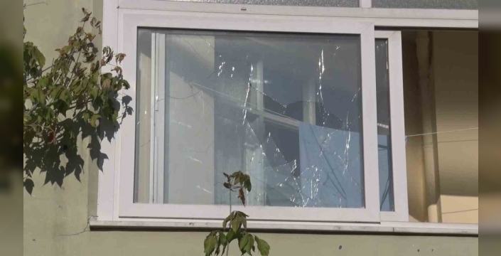 Ümraniye'de kontrollü patlama: Evler ve araçlar hasar gördü