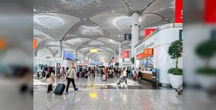 Uraloğlu açıkladı: Türkiye havalimanlarında yolcu trafiği arttı