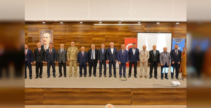 Vali Eldivan: Peygamberimiz ve aile ahlakı panelinde konuştu