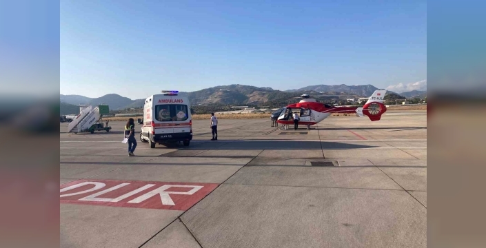Zatürre teşhisi konulan 1 yaşındaki bebek ambulans helikopterle Antalya'ya sevk edildi