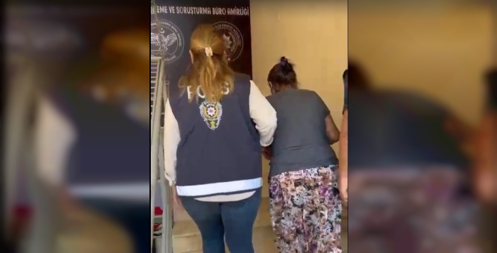 28 yıl hapis cezası olan kadın, 5 ev değiştirmesine rağmen yakalandı