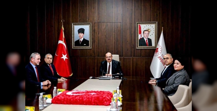 ADÜ İlahiyat Fakültesi'ne yeni cami inşası için protokol imzalandı