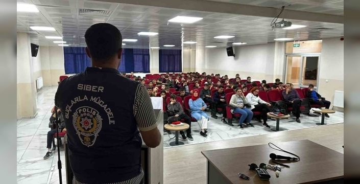 Afyonkarahisar'da 515 öğrenciye güvenli internet eğitimi