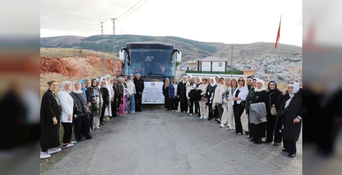 Ankara'da yaşayan 50 Bayburtlu, baba ocaklarını ziyaret etti
