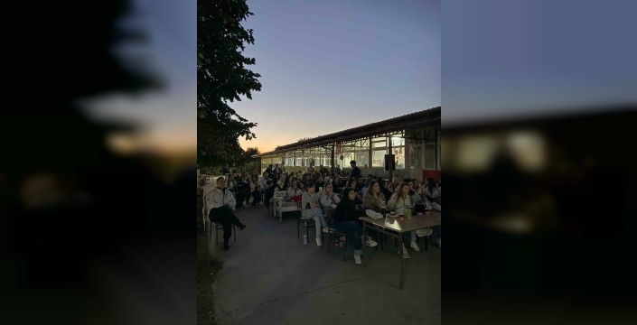 Atça'da öğrenciler doğayla buluştu: Yürüyüş, kahvaltı ve sinema keyfi