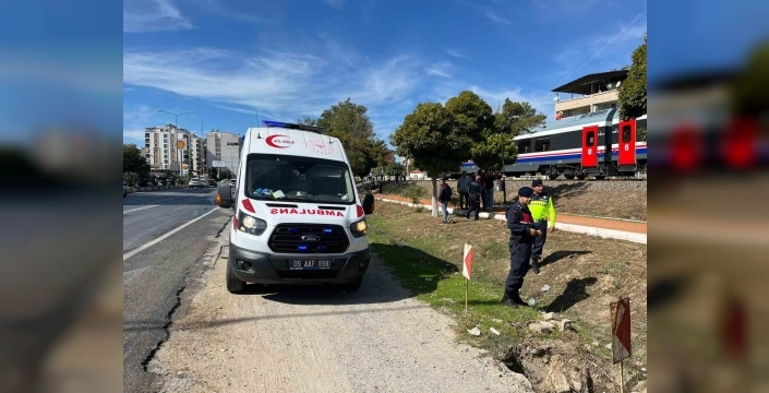 Aydın'da torununu kurtarırken tren çarptı: 75 yaşındaki kadın ağır yaralı