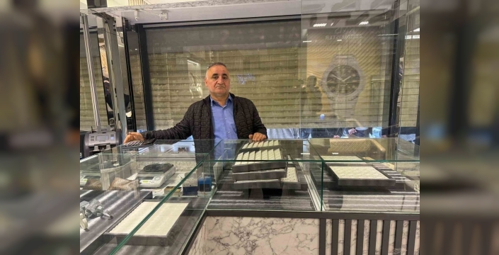 Bahçelievler'de 1 dakikada 15 milyonluk altın soygunu: Hırsızlar kayıplara karıştı