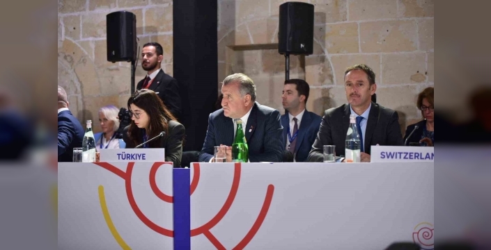 Bakan Osman Aşkın Bak, Malta'da Gençlikten Sorumlu Bakanlar Konferansı'na Katıldı: Gazze'deki Durum Vurgulandı