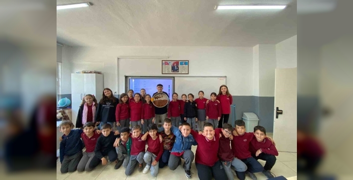 balıkesir'de okulda çiğköfte partisi: Öğrenciler keyif aldı