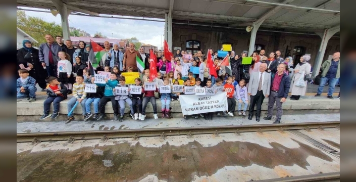 Balıkesir'de 'Yeşil Vatan’a Yolculuk' etkinliği: Trenle fidan dikimi yapıldı