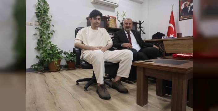 Barış, 3 yıl sonra yeniden hayata döndü: Tıraş ve banyo ile ilk adım