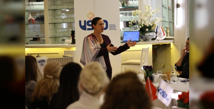 Başkan Sengel: “Efes Tarlası Yaşam Köyü Bir Cumhuriyet Projesidir”