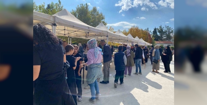 Bozkurt Anadolu İmam Hatip Lisesi öğrencileri: Gazze için dayanışma panayırı düzenlediler