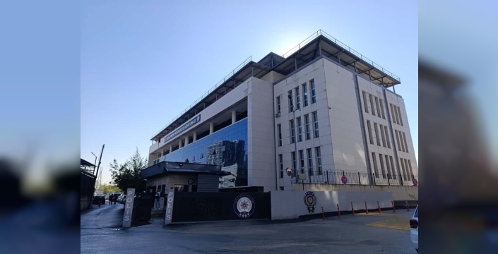 Bursa'da Organize Suç Operasyonu: Eski Belediye Başkanı ve Eşi Gözaltında