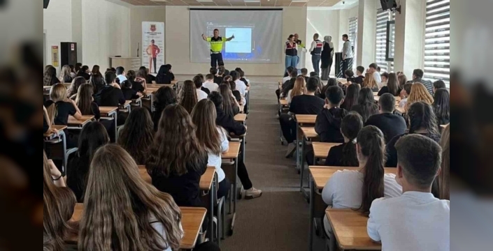 Çanakkale'de liseli öğrencilere trafik ve güvenlik eğitimi