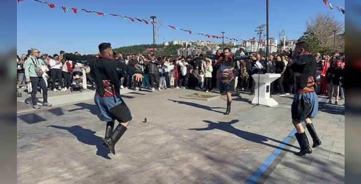 Çanakkalede 29 Ekim coşkusu: Cumhuriyet Bayramı törenleri yapıldı