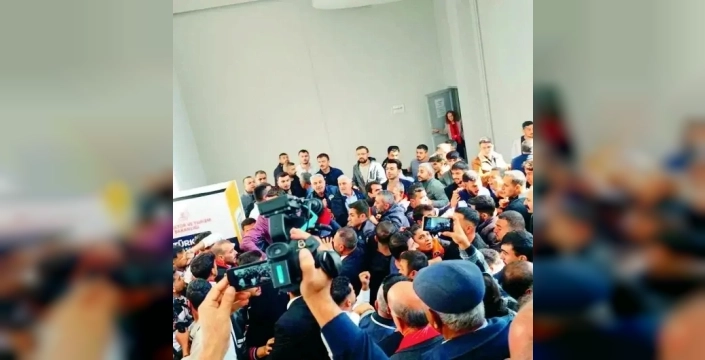 Chp kongrelerinde gergin anlar: Kavgalara polis müdahalesi