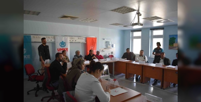 Elazığ'da sağlık personeline afet hazırlığı için eğitim programı düzenlendi