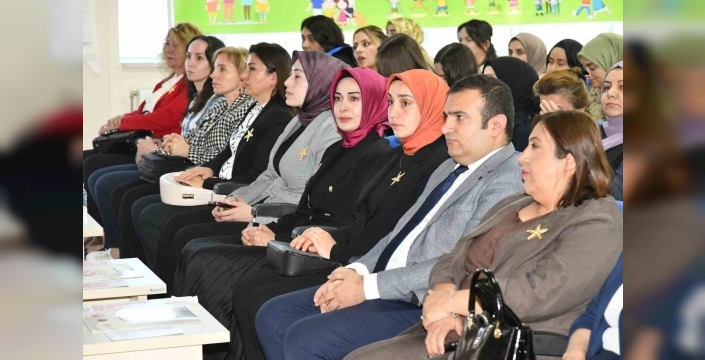 Emine Erdoğan himayesinde Ardahan'da koruyucu aile farkındalık toplantısı düzenlendi