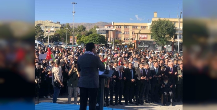 Erzincan’da İsrail’in Filistin filosuna saldırısına tepki