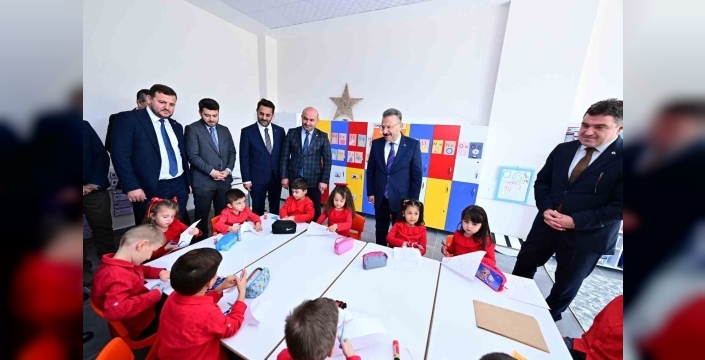 Eskişehir Valisi Aksoy, Fuat Sezgin Anaokulu'nu hizmete açtı