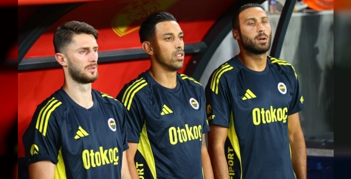 Fenerbahçe'de İrfan Can Kahveci ve Cenk Tosun kadro dışı bırakıldı