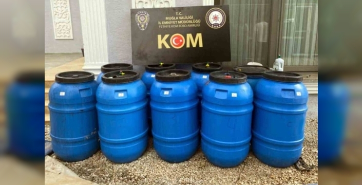Fethiyede sahte şarap operasyonu: Bin 980 litre ele geçirildi