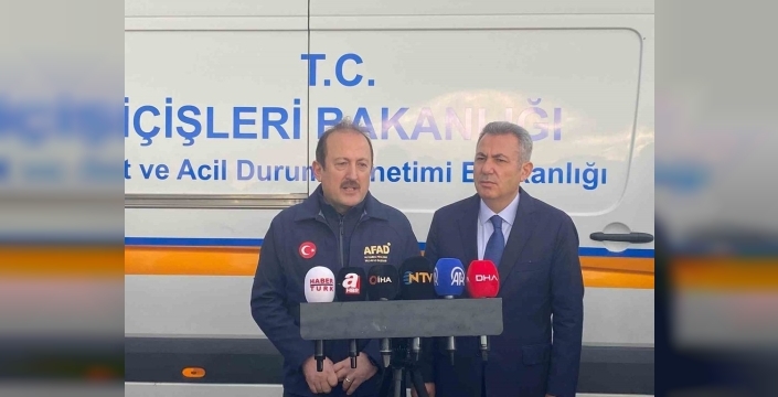 Foça'da sel afetinde kayıp arama operasyonu hız kazandı