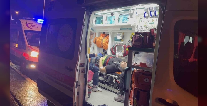 Gebze'de feci kaza: Araç ters döndü, sürücü yola fırladı