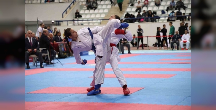 Genç karatecilerin Elazığ rüyası: 1200 sporcu kürsü için mücadele ediyor