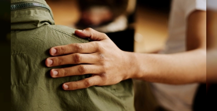 Günaydın demek, sarılmak gibi basit jestler ruh sağlığını güçlendiriyor