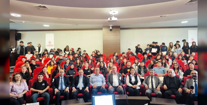 Hatay'da afet iletişimi: Gençlerin rolü masaya yatırıldı