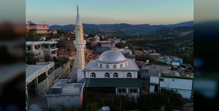 Hatay'da deprem sonrası yeniden inşa edilen 105. cami ibadete açıldı
