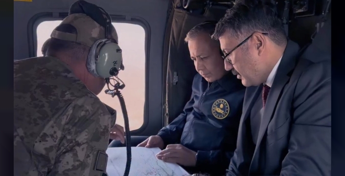 İçişleri Bakanı Ali Yerlikaya Hakkari'de: Hudut Hattında Kahramanlarla Buluştu