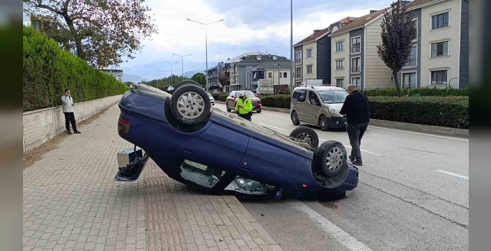 İnegöl'de otomobil takla attı: 1 yaralı