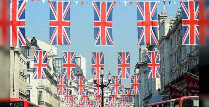 İngiltere'de konut piyasası ve işletme güveni düşüşte: Bütçe endişeleri etkili oluyor